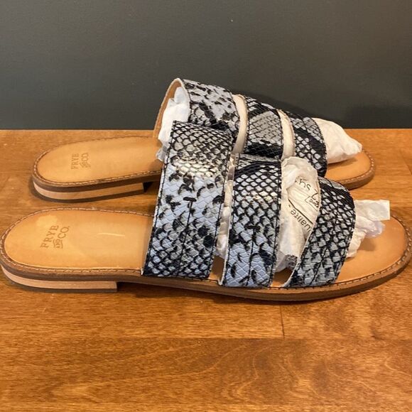 Frye & Co. Leather Evie 3 Band Slide Size 9 Never worn! - Picture 5 of 15